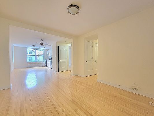 1st image of 165 E 19th St APT 1a