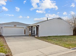 202 Highbury Dr, Elgin, IL 60120