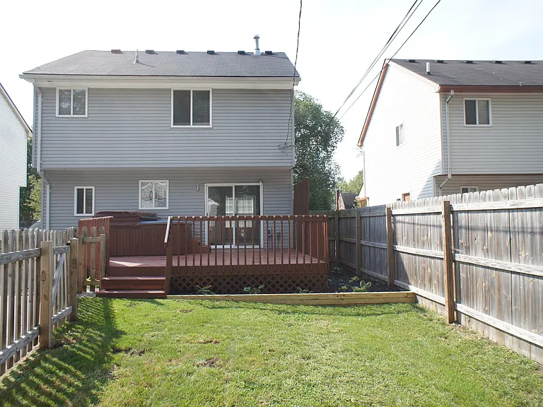 686 Eleven Mile Rd — Photo 30