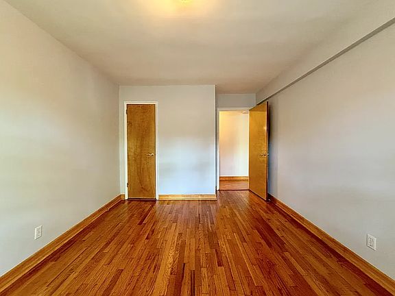 5th image of 290 Bay 17th St APT 3