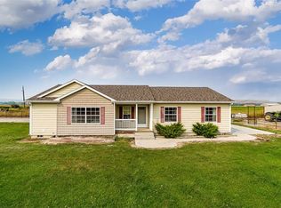 2745 N 20th Rd, Worden, MT 59088