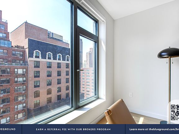 4th image of 515 E 86th St #1302