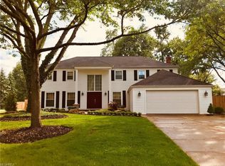 17819 Fox Hollow Dr, Strongsville, OH