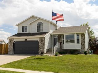 6005 W Fox River Ln, West Valley City, UT 84118