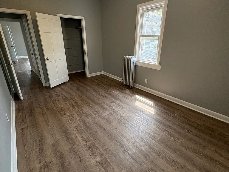 325 N Grove St #2 — Photo 3