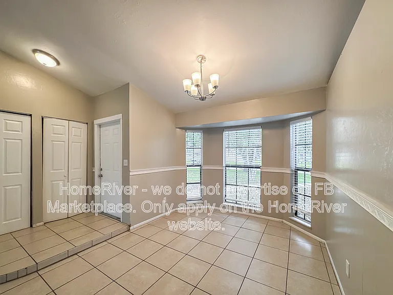 1720 SW 3rd Pl — Photo 8