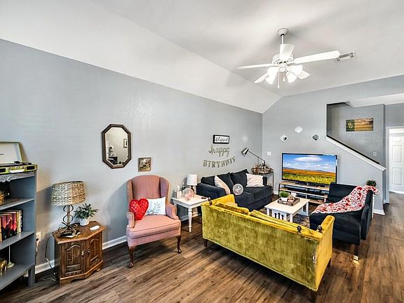 5th image of 1304 Wood Ave #A