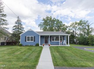 15 Lark St, Cohoes, NY 12047