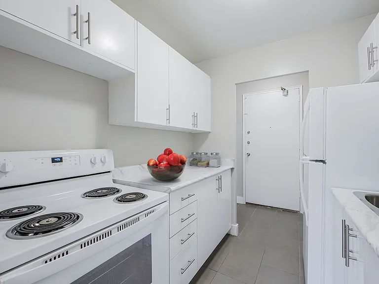 131-3744 Minerva Ave #121 — Photo 11
