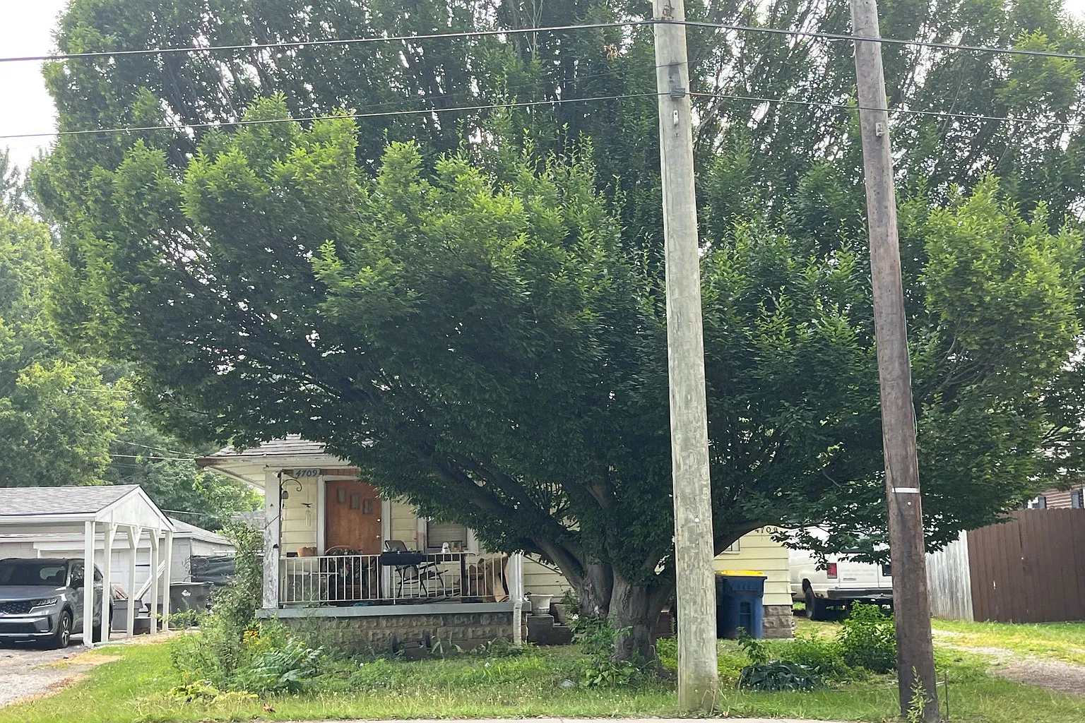 4709 English Ave photo 1