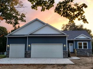 6121 Irish Rd, Davison, MI 48423