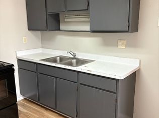 1226 Langley Rd, Waterloo, IA 50702