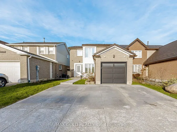 6 Nutmeg St, Brampton, ON L6S 4A8