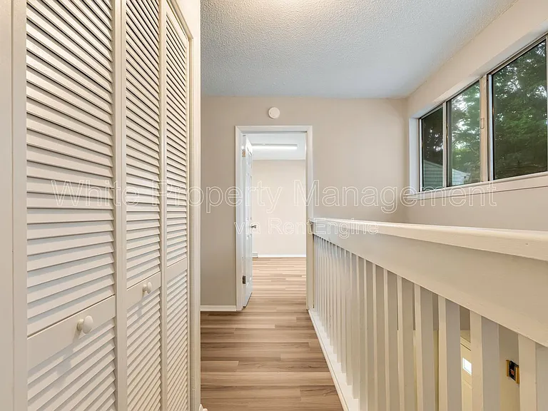 6927 Stonington Ln — Photo 15