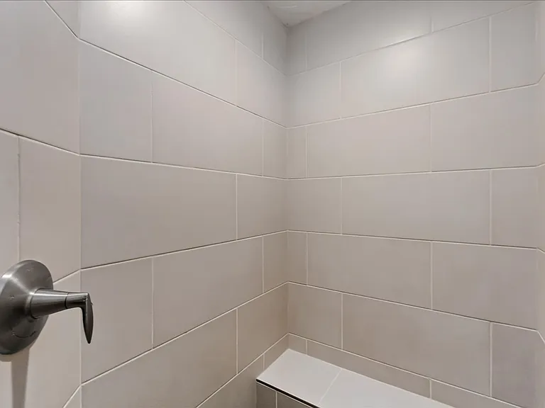 4831 S Colusa Ave — Photo 28