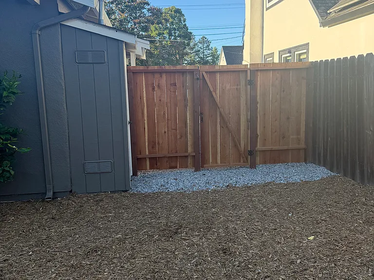 430 Gilger Ave — Photo 9