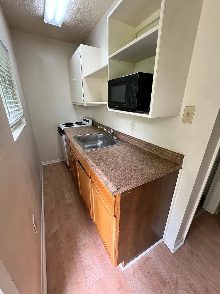 Building Photo - 112 Lady Bird Ln #G
