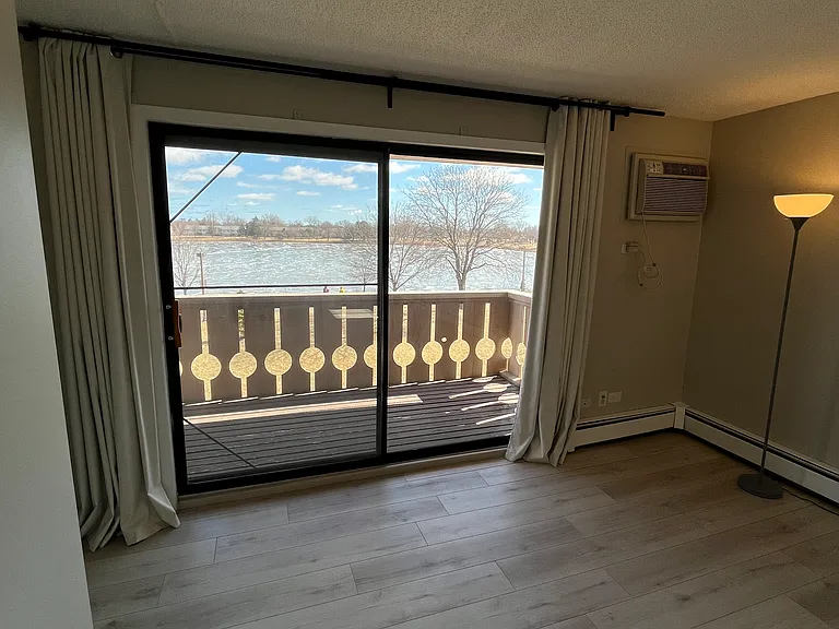 5 Parkside Ct #13 — Photo 1