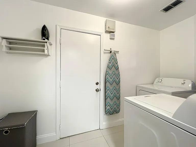 5051 Ernst Ct — Photo 20