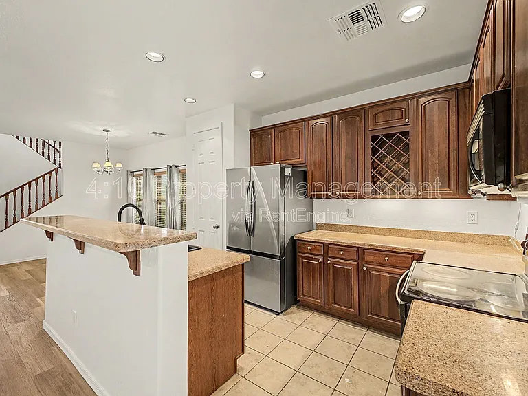 6355 W Sophie Ln — Photo 15
