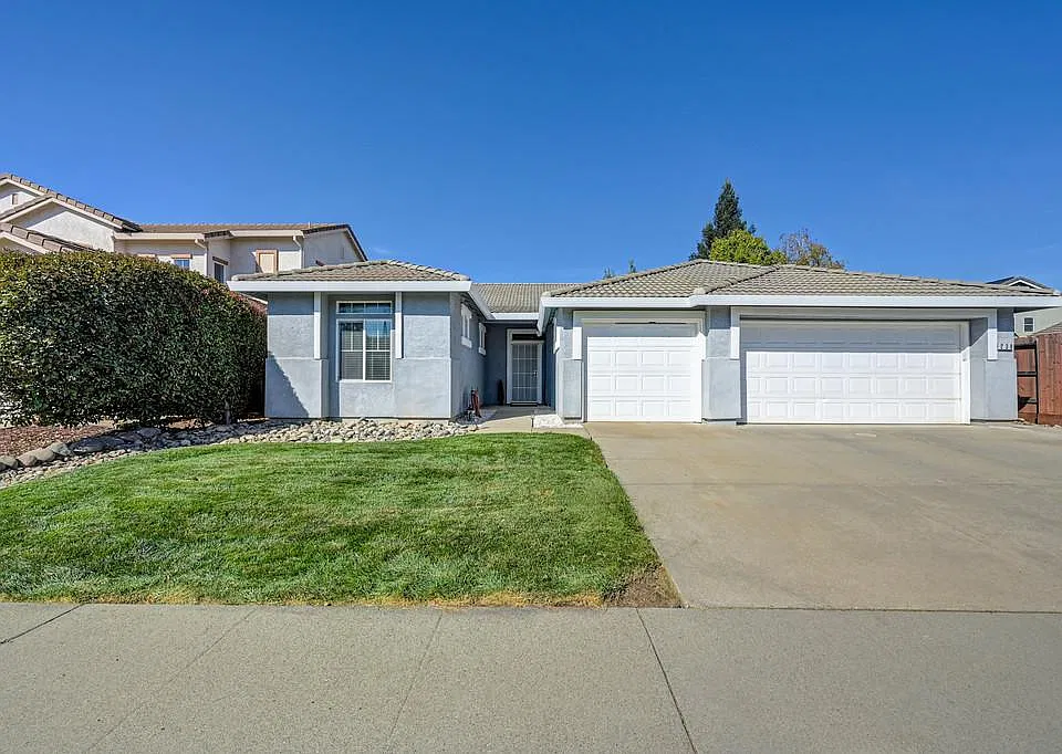 238 Saint Tropez Ln