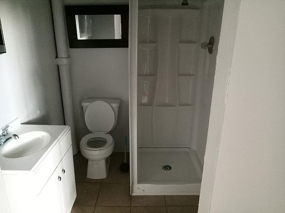 2nd image of 302 W Baylor