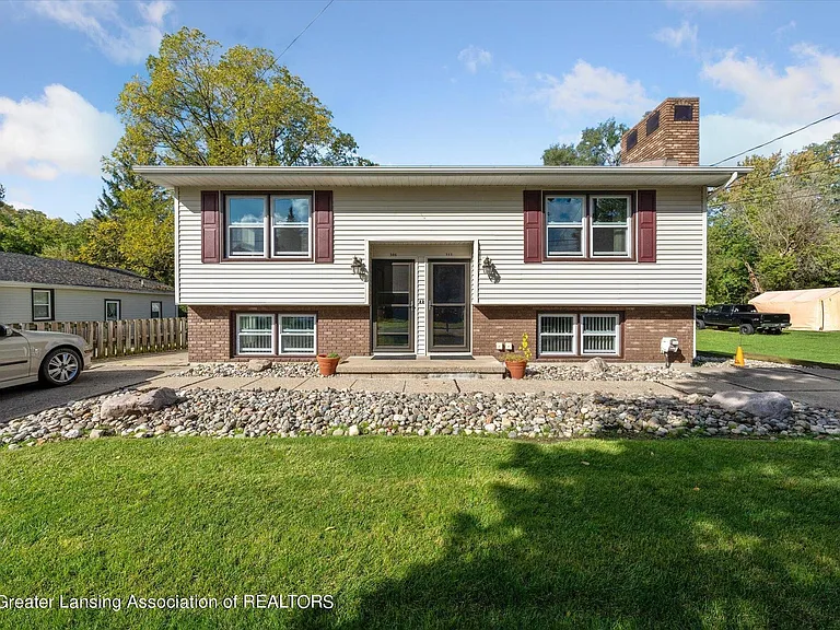 309 Renker Rd — Photo 1