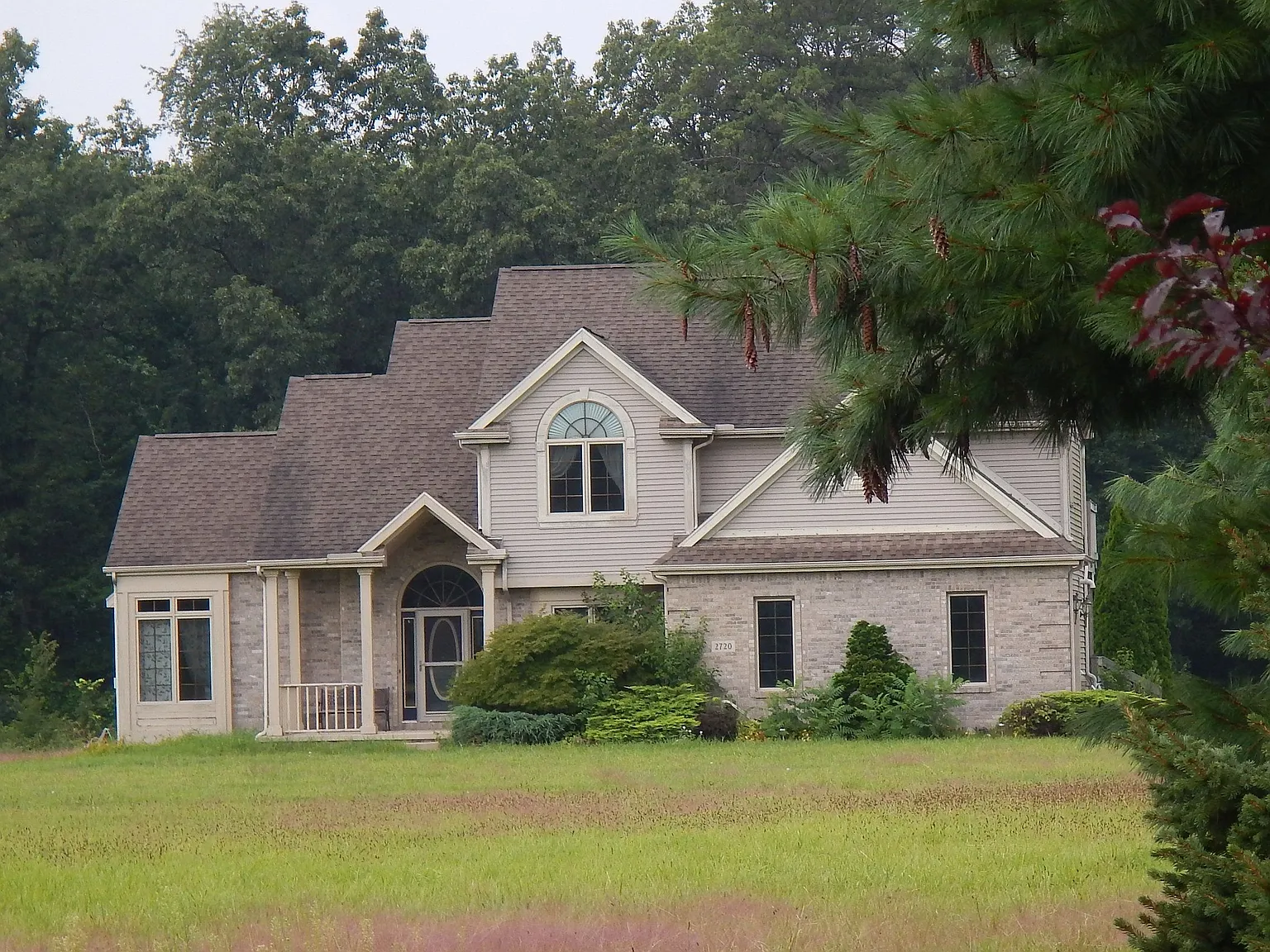 2720 Summerfield Rd photo 1