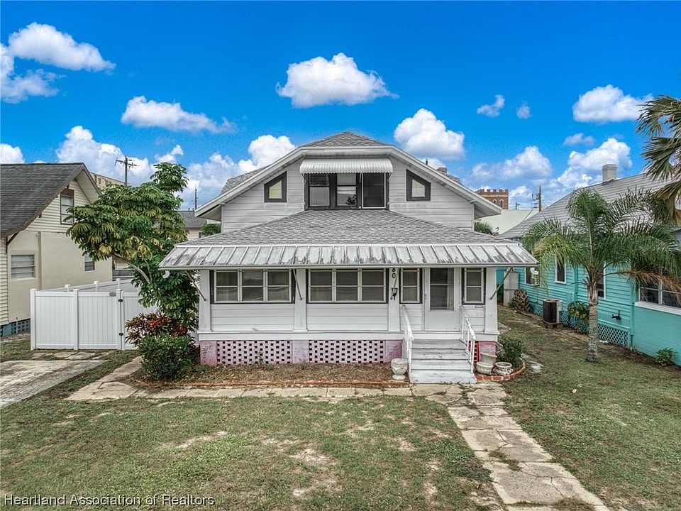 1st image of 1880 Lakeview Dr