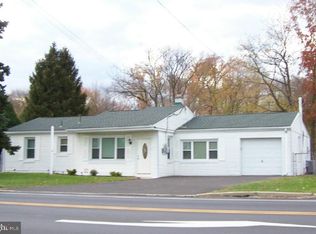 4018 Hulmeville Rd, Bensalem, PA 19020