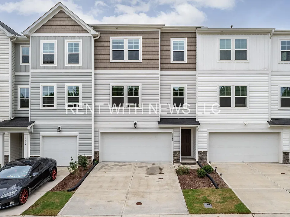 1102 Lily Loch Way
