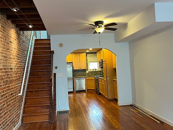 4th image of 1424 Marshall St