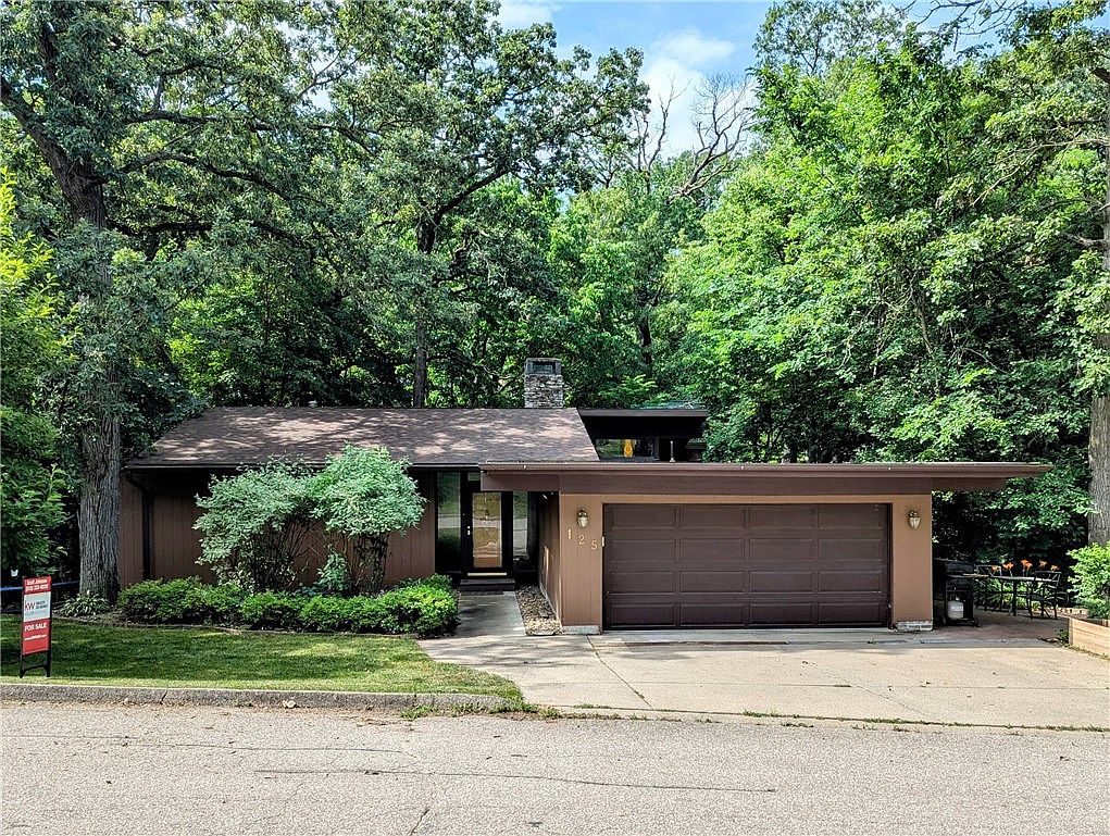 125 Emerson Hough Dr, Newton, IA 50208 Zillow