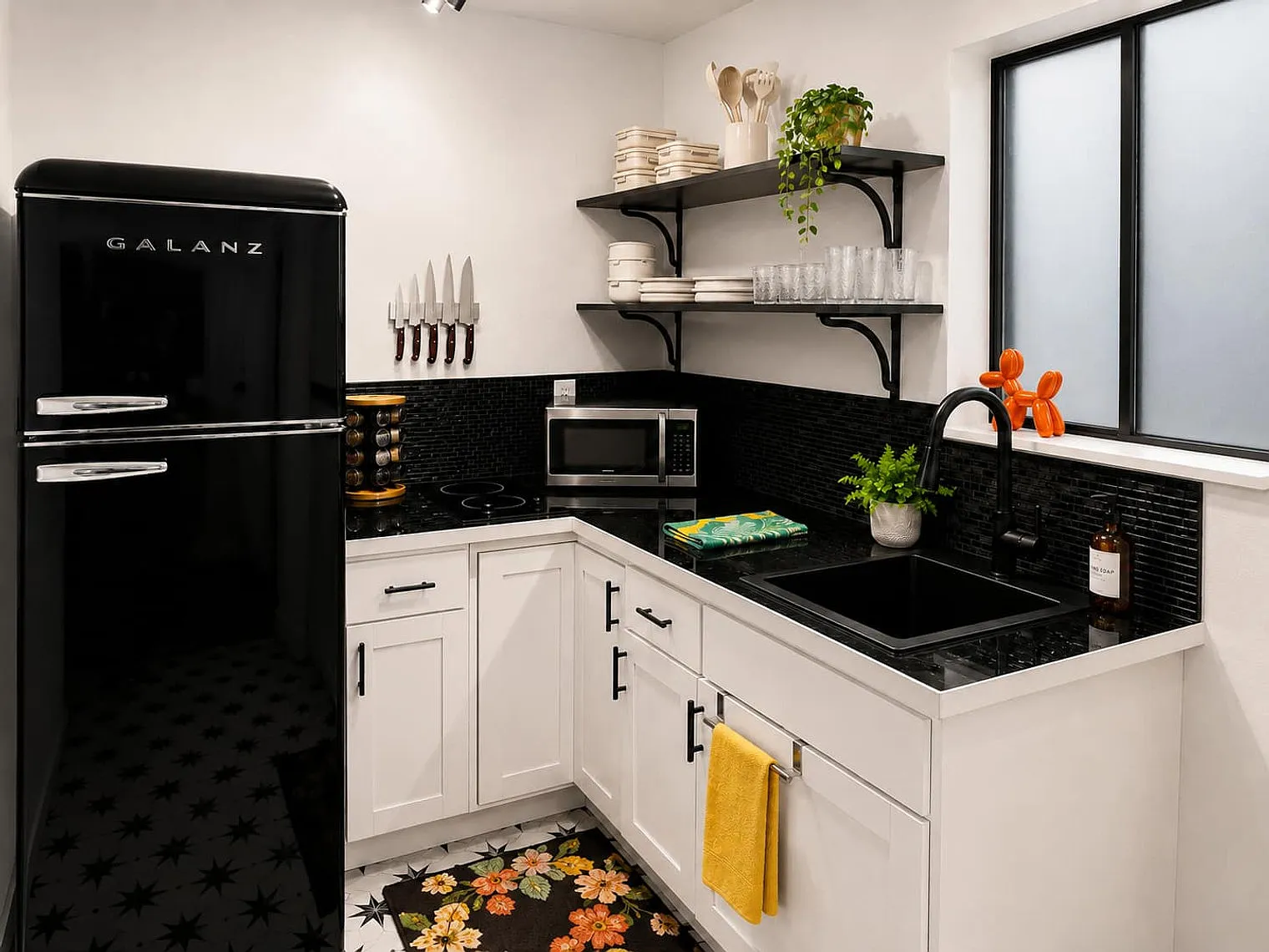 1 bed, 1.0 bath, 742 sqft, $3,846 — Photo 4