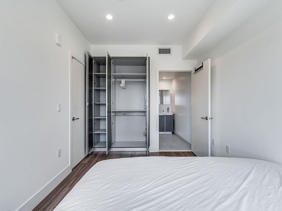 1st image of 5460 Fountain Ave #1