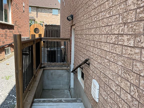 2nd image of 15 Settlers Ridge St #Basement