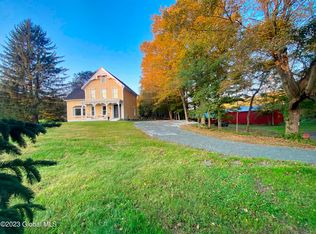 449 Tamarac Rd, Troy, NY 12180