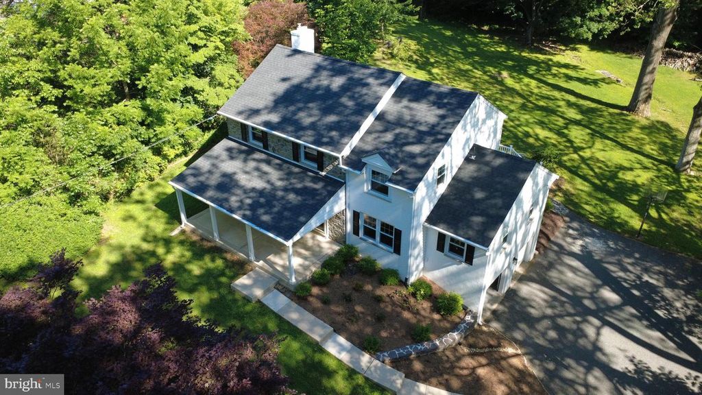 61 Chapel Hill Rd, Media, PA - View 2