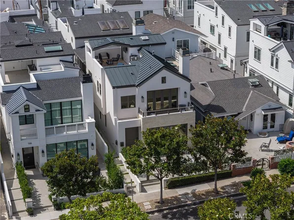 711 Marigold Ave, Corona Del Mar, CA 92625