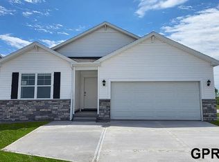16401 Davidson St, Bennington, NE 68007