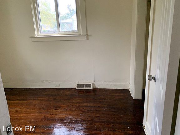 3rd image of 256 Dellwood Ave