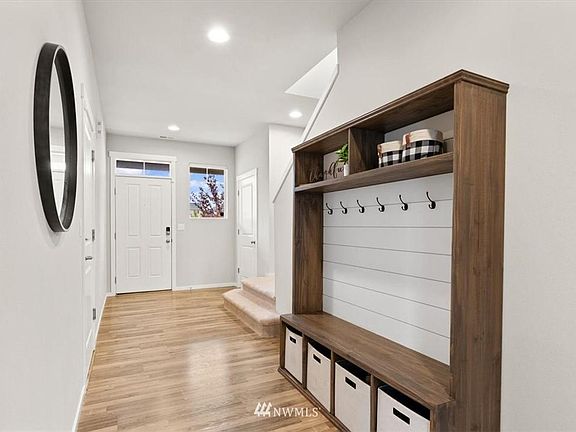 4th image of 6624 281st Pl NW