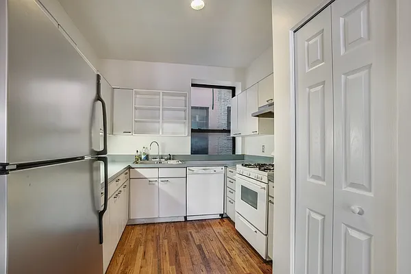 Rented by Compass | media 4