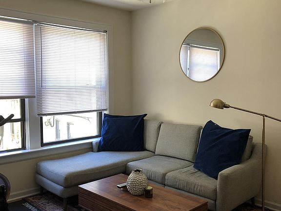 4th image of 2833 N Cambridge Ave APT 2B