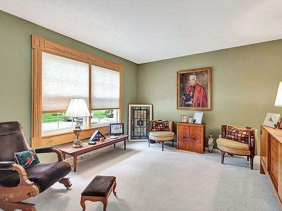 4th image of 6899 Summer Field Dr
