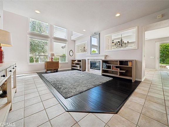 5th image of 26044 Bates Pl