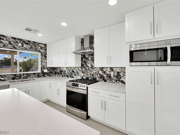 2nd image of 9935 Mystic Dance St