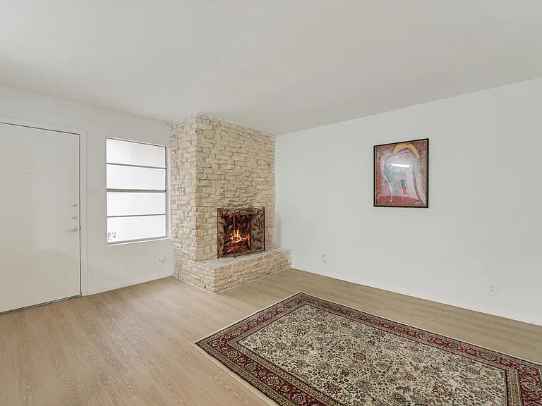 4301 Acropolis Ct #B — Photo 2