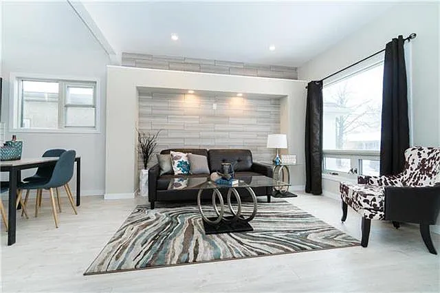 302 Collegiate St #302 — Photo 3