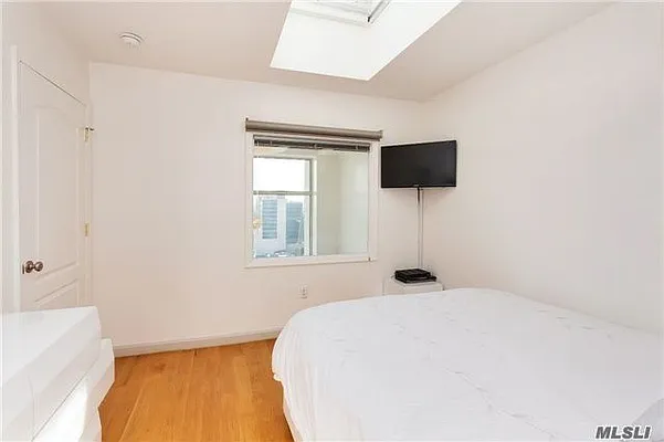 Rented by Livin USA LLC | media 11